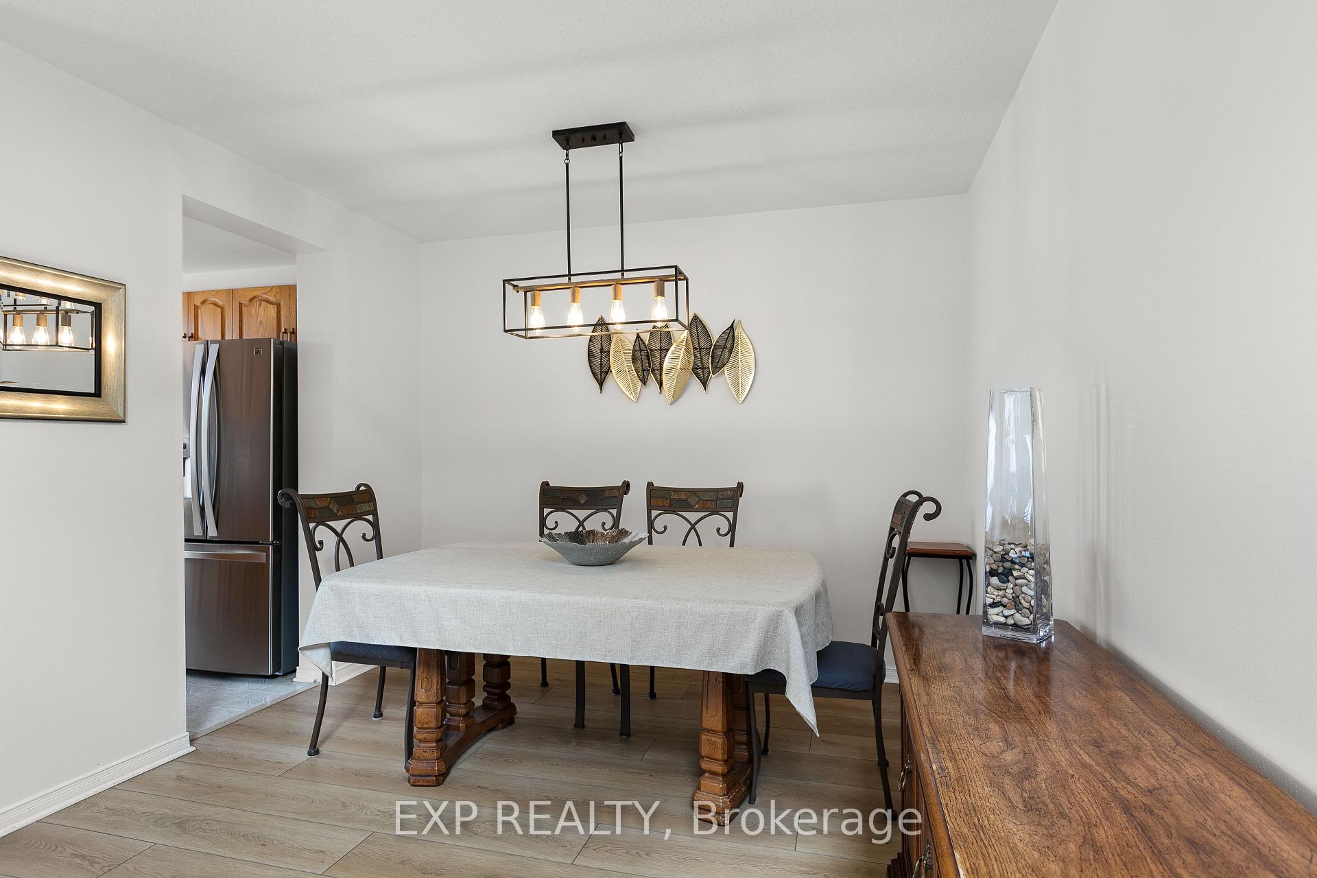 Photo 7 of 23 Southpointe Avenue, Ottawa, Barrhaven - Longfields — HOMEH