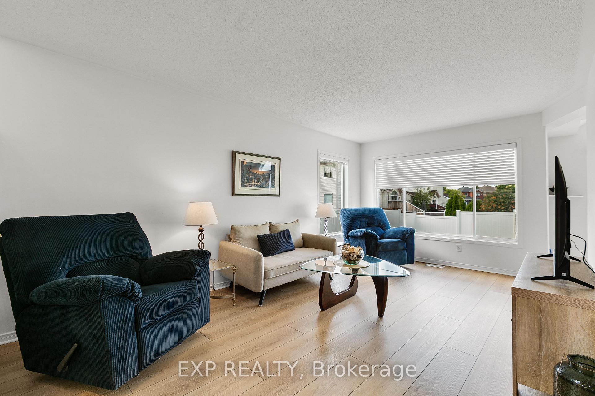 Photo 11 of 23 Southpointe Avenue, Ottawa, Barrhaven - Longfields — HOMEH