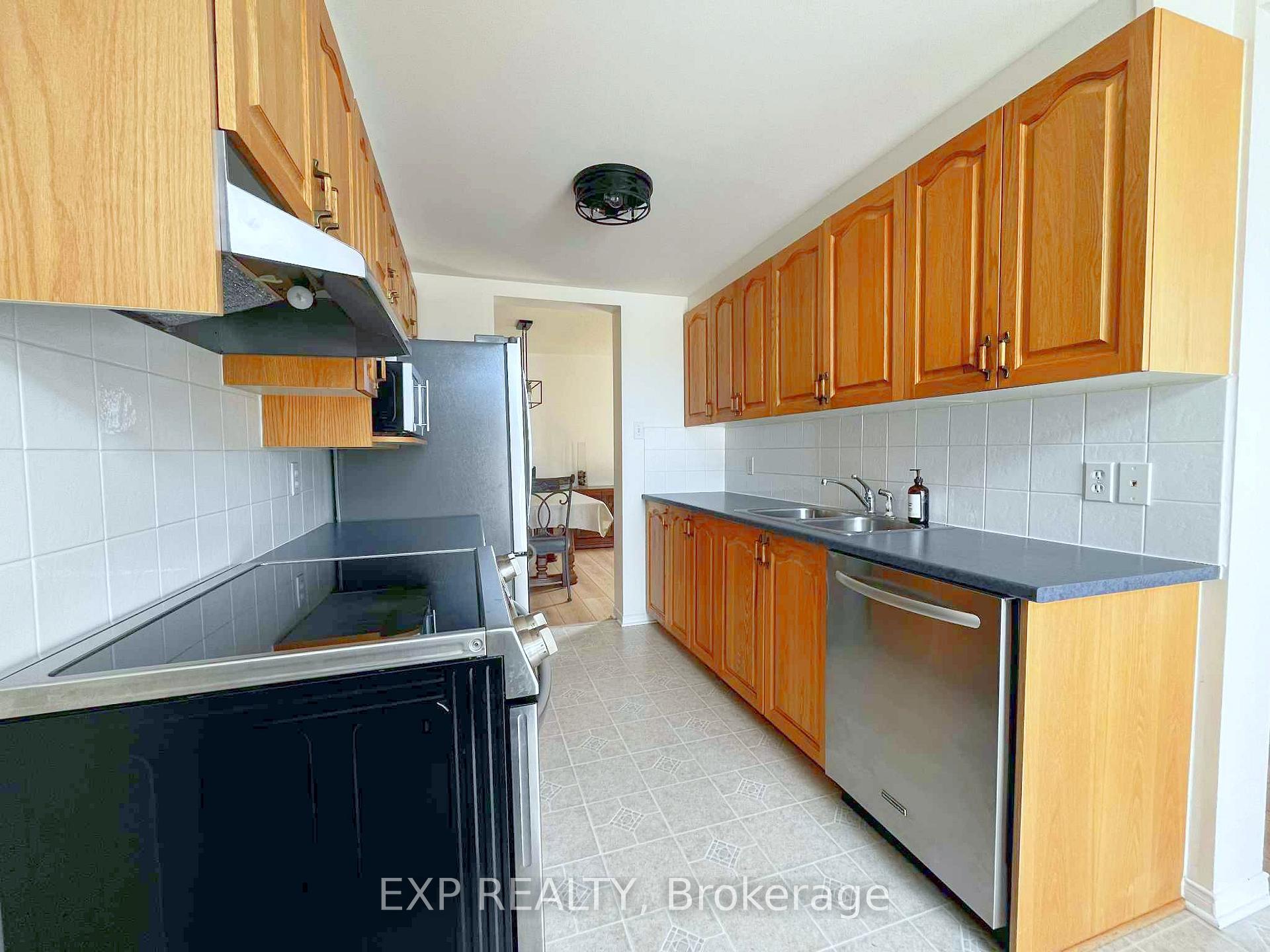 Photo 17 of 23 Southpointe Avenue, Ottawa, Barrhaven - Longfields — HOMEH