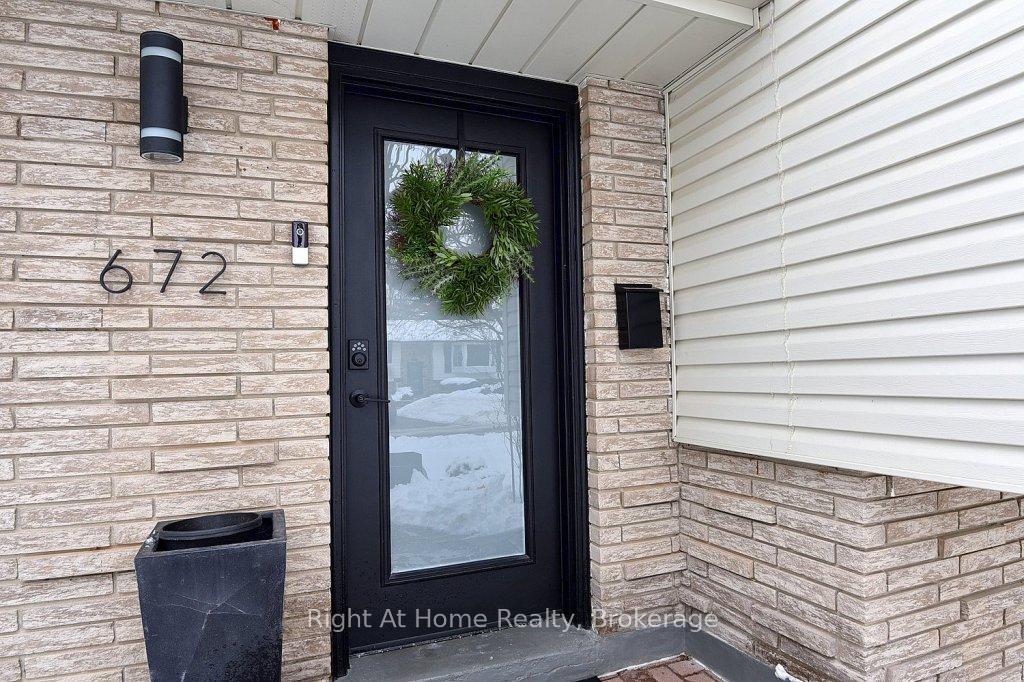 Photo 6 of 672 Montego Crescent, Burlington, Roseland — HOMEH