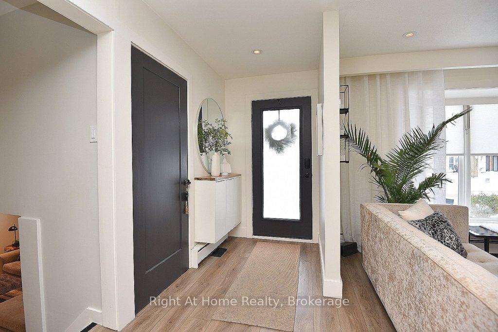 Photo 9 of 672 Montego Crescent, Burlington, Roseland — HOMEH
