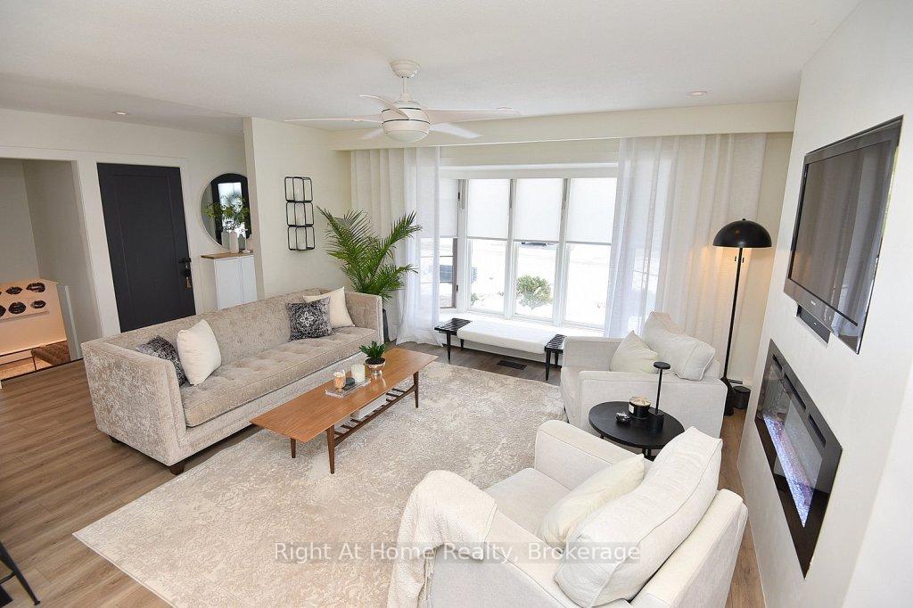 Photo 11 of 672 Montego Crescent, Burlington, Roseland — HOMEH