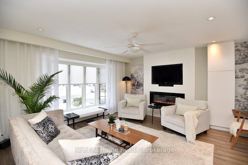 Photo 13 of 672 Montego Crescent, Burlington, Roseland — HOMEH