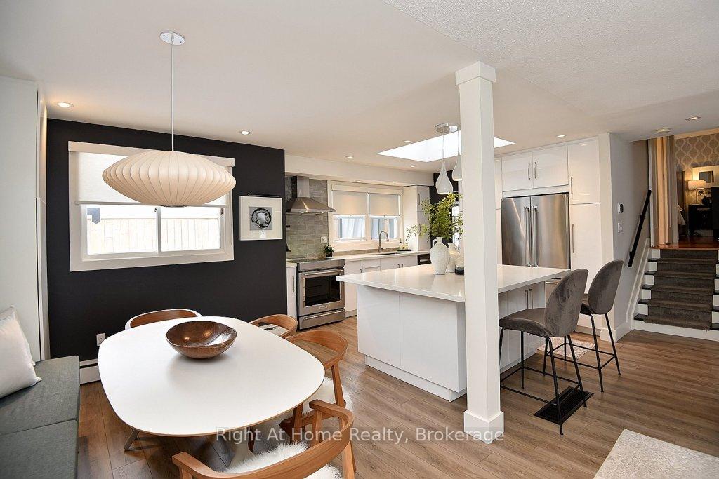 Photo 18 of 672 Montego Crescent, Burlington, Roseland — HOMEH