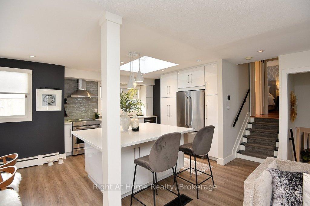 Photo 27 of 672 Montego Crescent, Burlington, Roseland — HOMEH