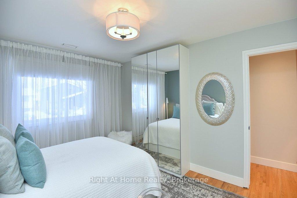 Photo 33 of 672 Montego Crescent, Burlington, Roseland — HOMEH