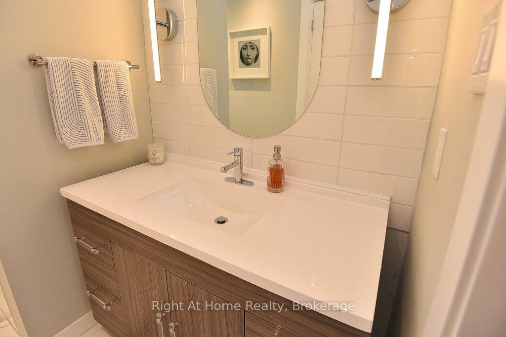 Photo 37 of 672 Montego Crescent, Burlington, Roseland — HOMEH