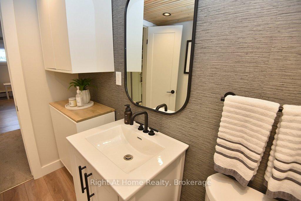 Photo 43 of 672 Montego Crescent, Burlington, Roseland — HOMEH