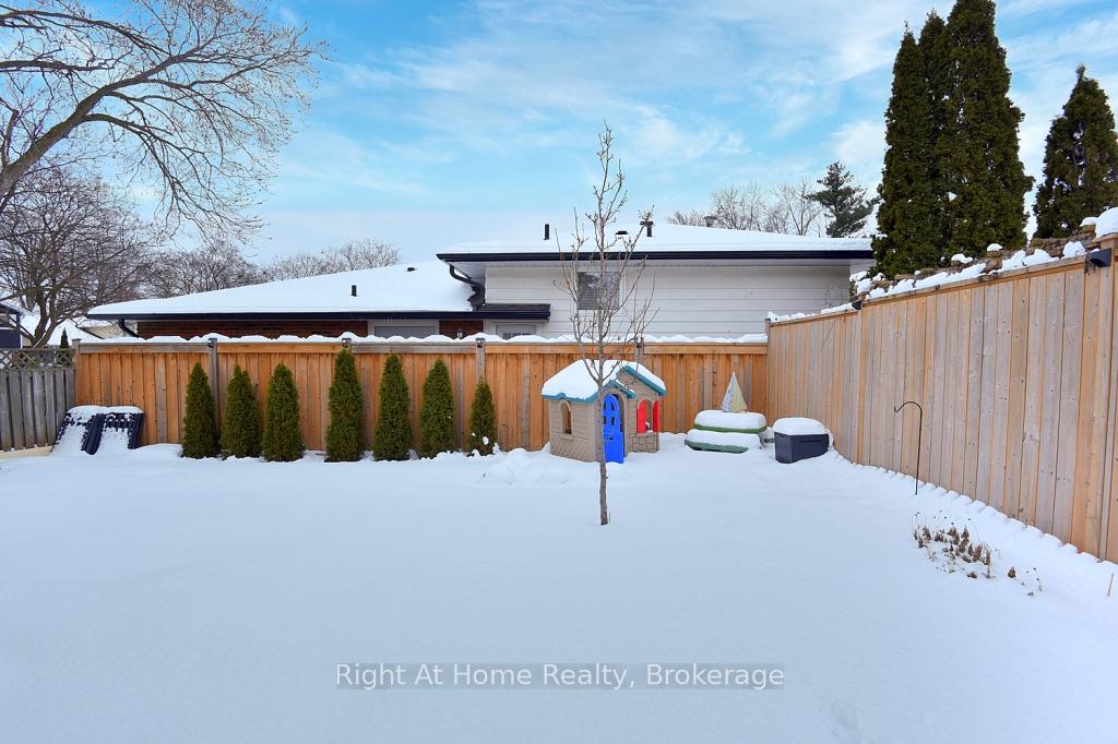 Photo 48 of 672 Montego Crescent, Burlington, Roseland — HOMEH