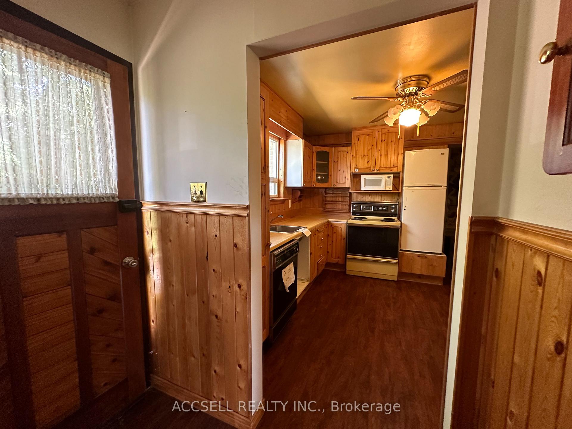 Photo 9 of 137 Earnscliffe Circle, Brampton, Southgate — HOMEH