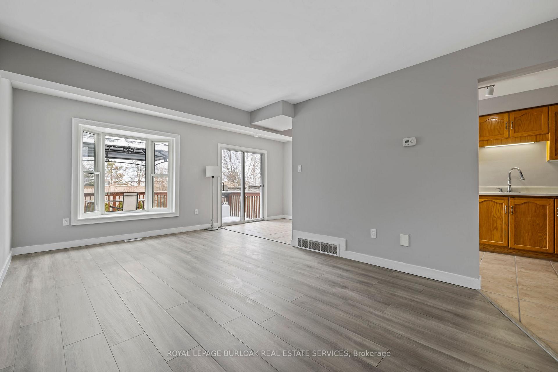 Photo 7 of 2483 Whittaker Drive, Burlington, Brant Hills — HOMEH