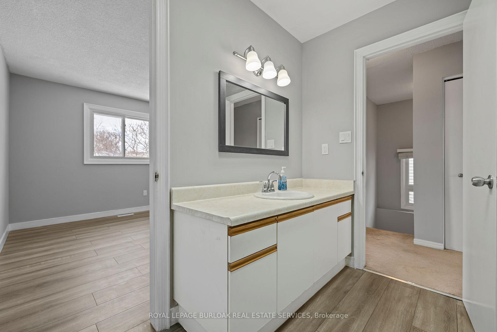 Photo 20 of 2483 Whittaker Drive, Burlington, Brant Hills — HOMEH