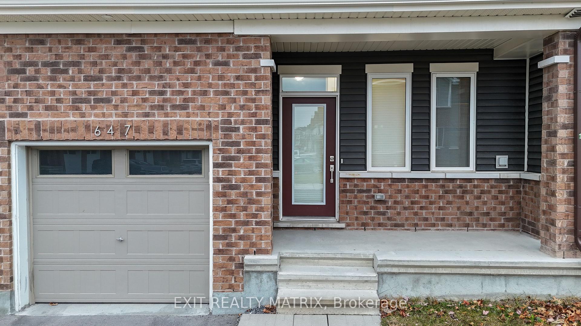 Photo 2 of 647 Chillerton Drive, Ottawa, Barrhaven - Half Moon Bay — HOMEH