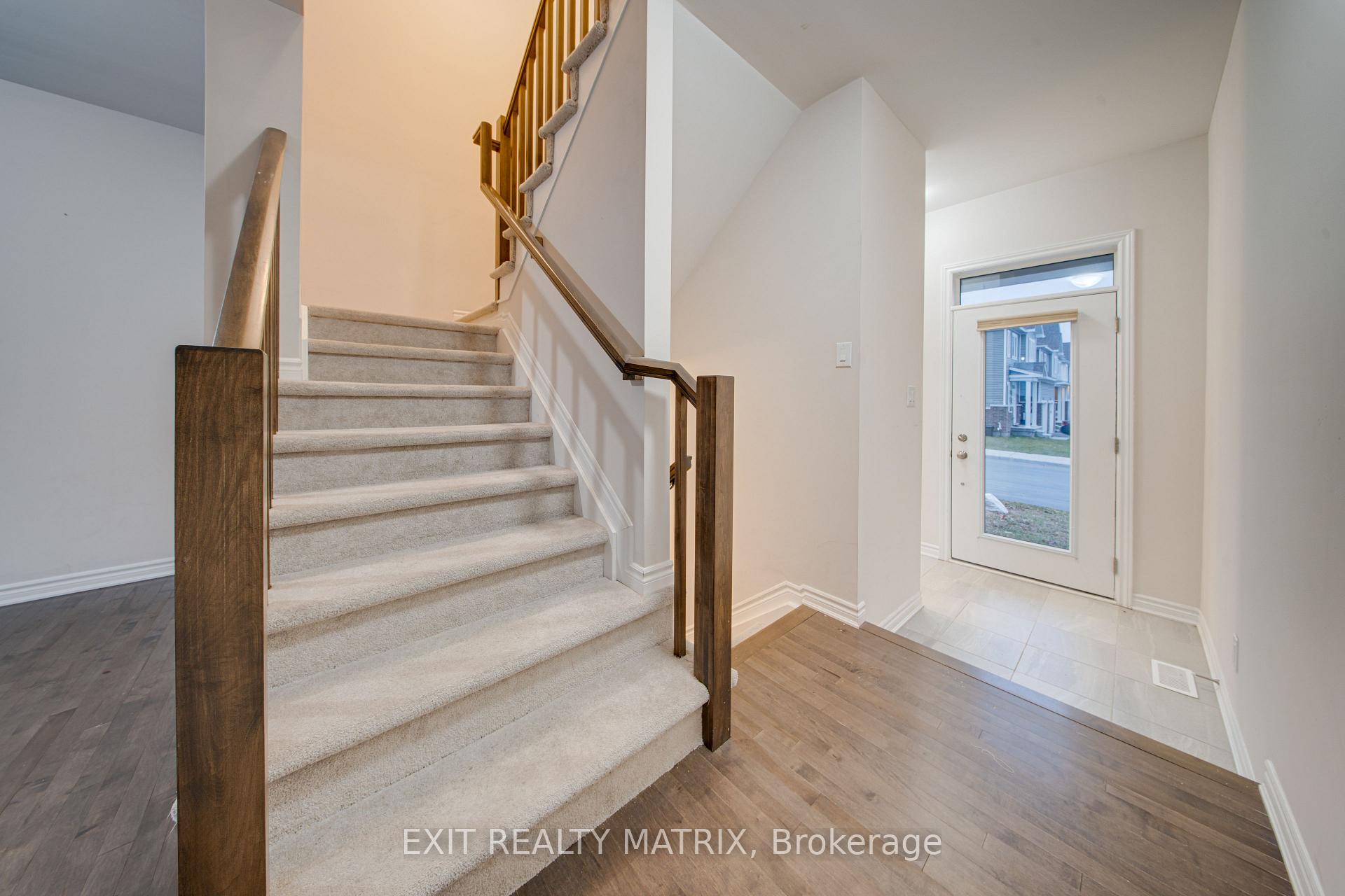 Photo 5 of 647 Chillerton Drive, Ottawa, Barrhaven - Half Moon Bay — HOMEH