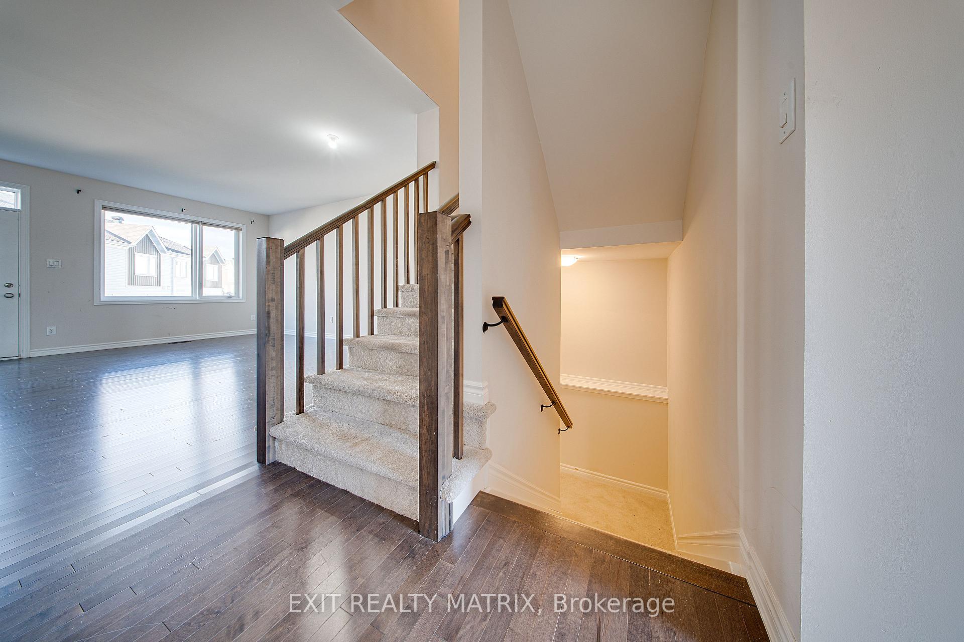 Photo 7 of 647 Chillerton Drive, Ottawa, Barrhaven - Half Moon Bay — HOMEH