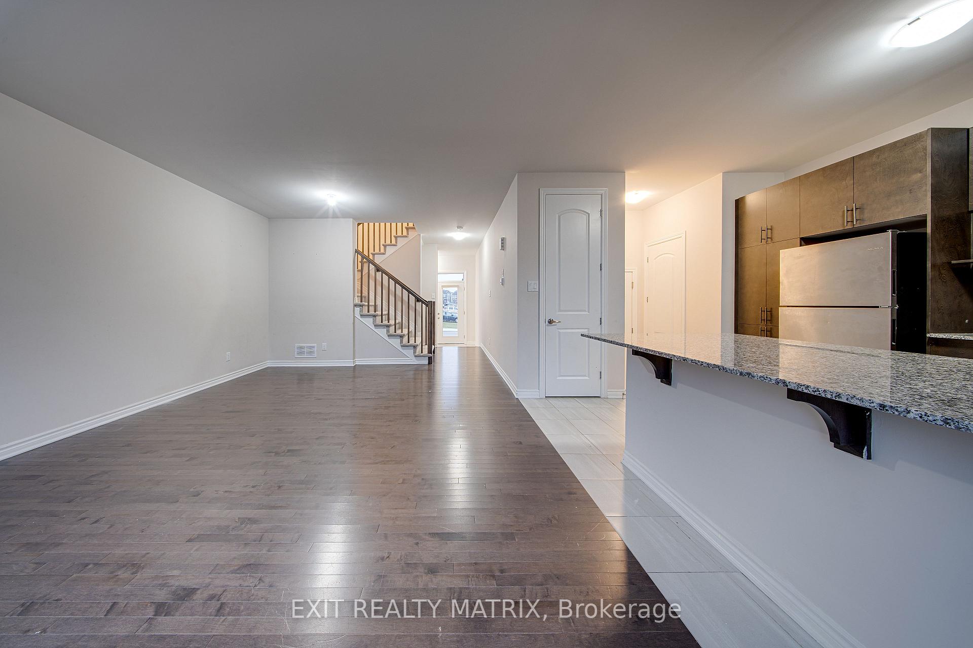 Photo 8 of 647 Chillerton Drive, Ottawa, Barrhaven - Half Moon Bay — HOMEH