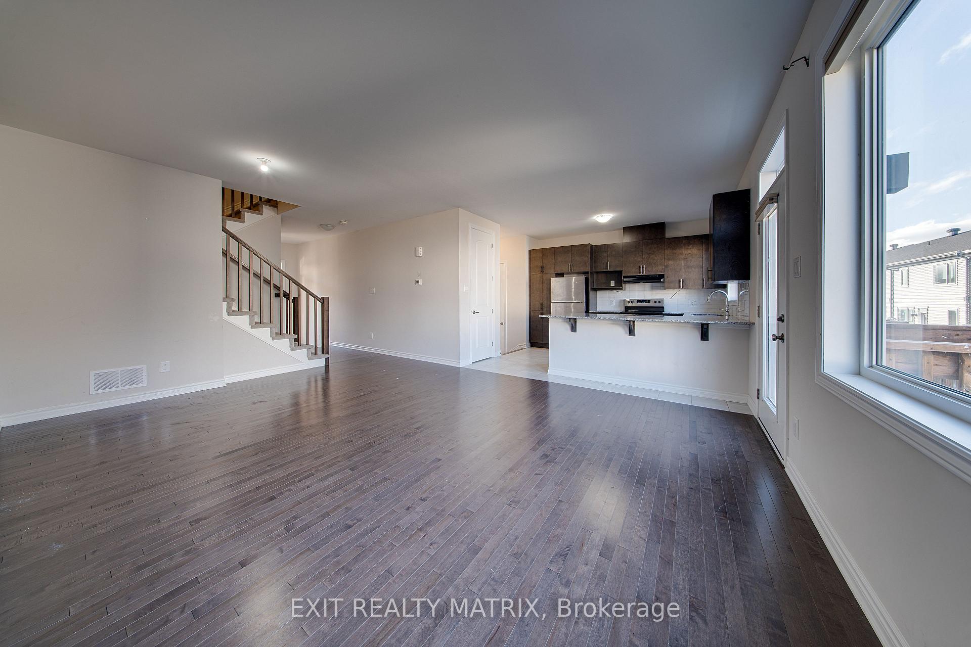 Photo 10 of 647 Chillerton Drive, Ottawa, Barrhaven - Half Moon Bay — HOMEH