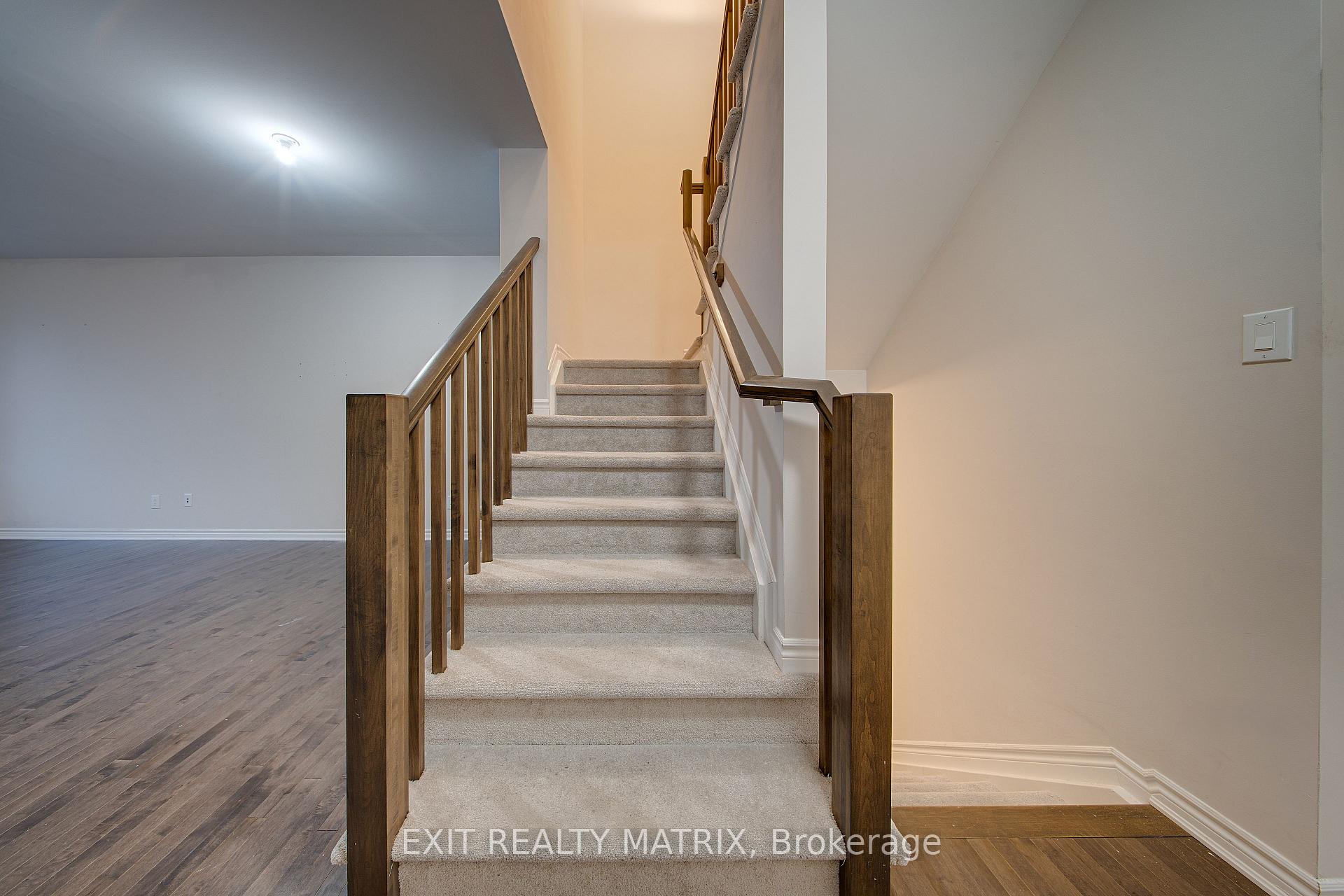 Photo 17 of 647 Chillerton Drive, Ottawa, Barrhaven - Half Moon Bay — HOMEH