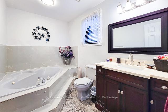 Photo 25 of 251 Alderlea Avenue, Hamilton, Rural Glanbrook — HOMEH