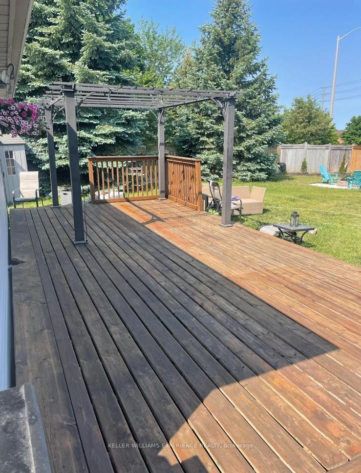 Photo 21 of 34 Assiniboine Drive, Barrie, Holly — HOMEH
