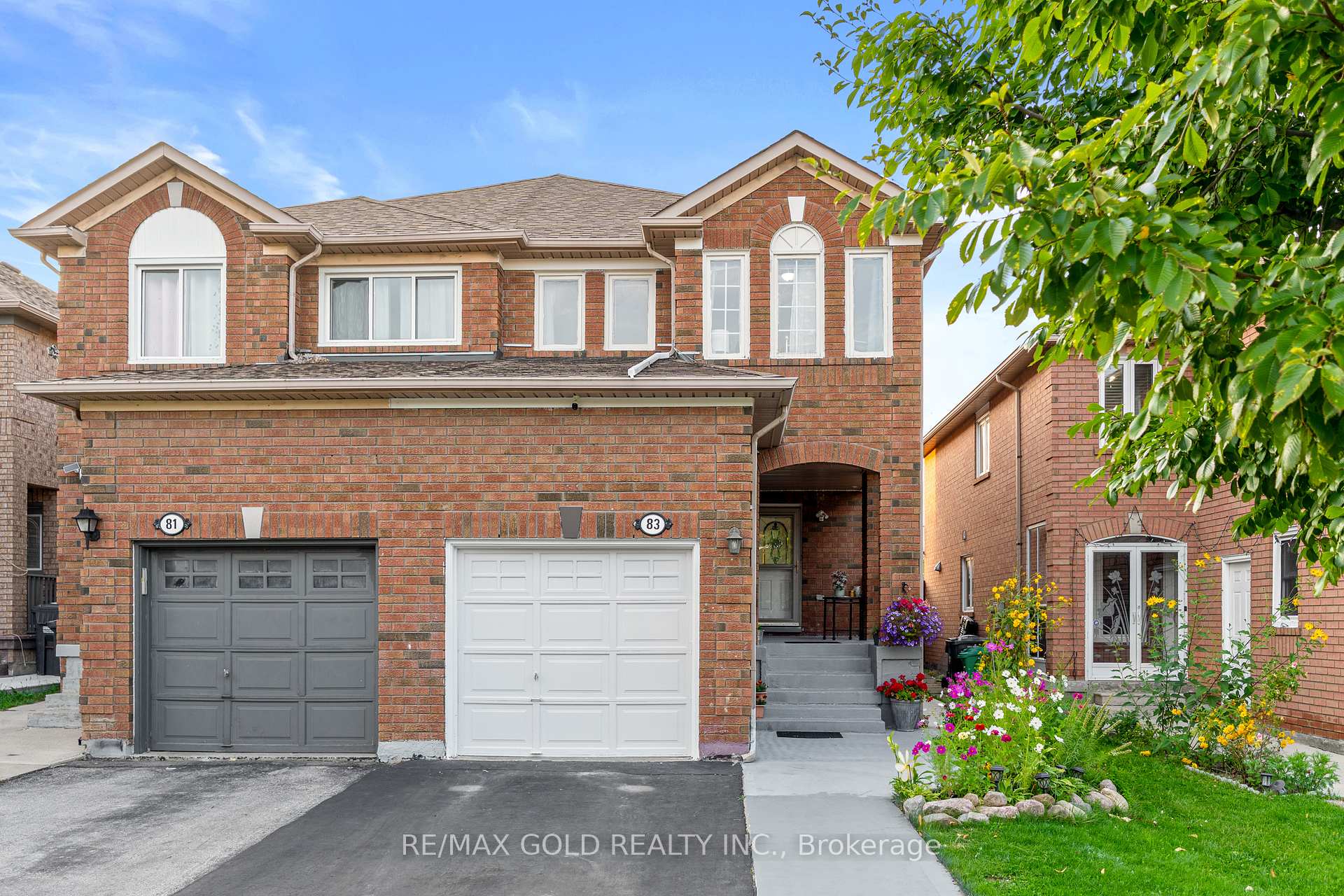 Photo 2 of 83 Mount Ranier Crescent, Brampton, Sandringham-Wellington — HOMEH