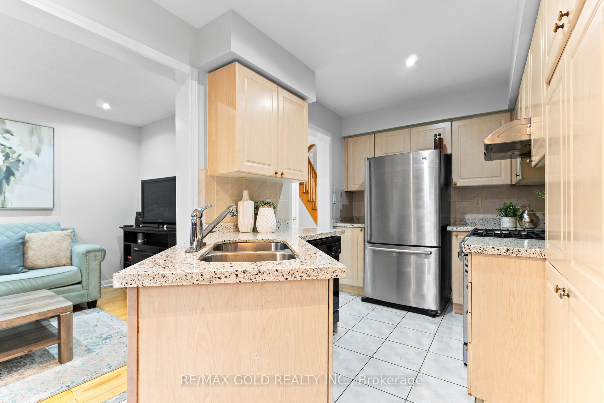 Photo 14 of 83 Mount Ranier Crescent, Brampton, Sandringham-Wellington — HOMEH