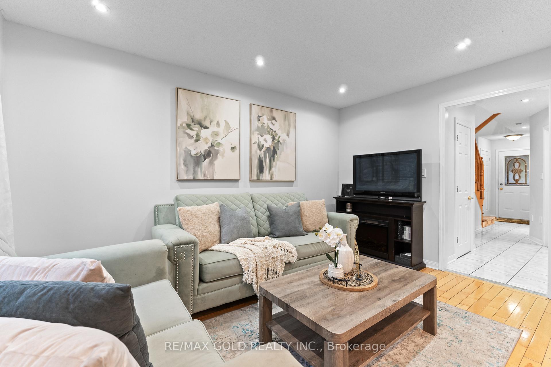 Photo 23 of 83 Mount Ranier Crescent, Brampton, Sandringham-Wellington — HOMEH