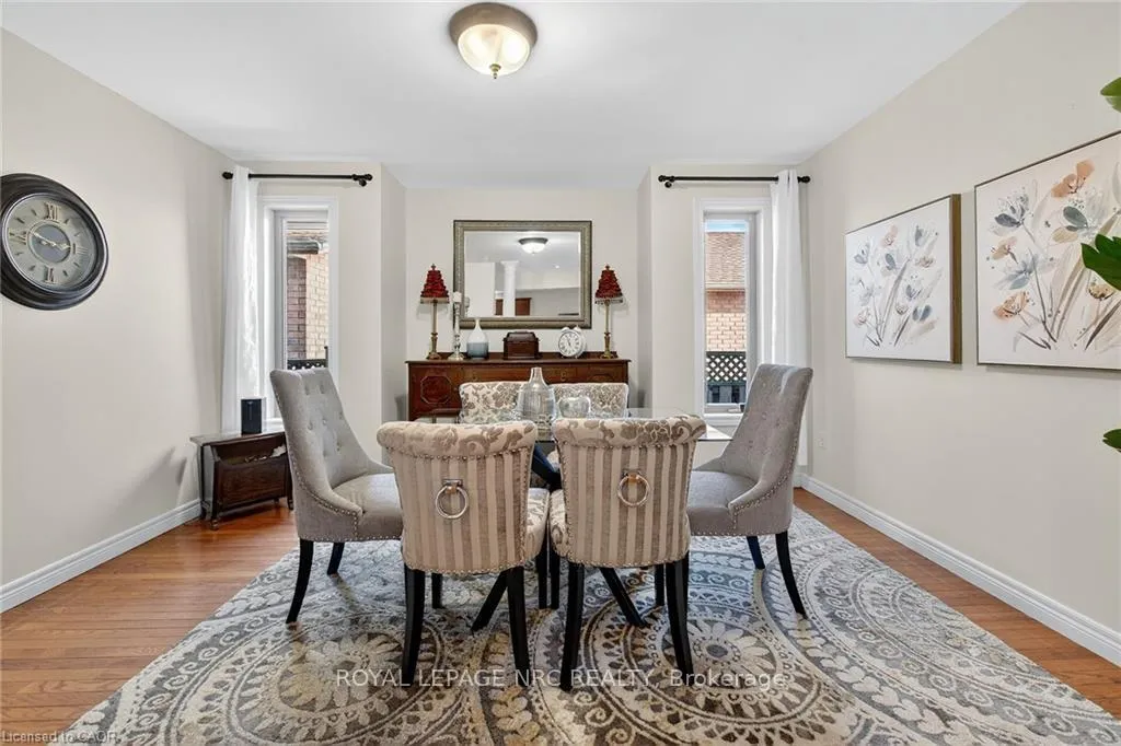 Photo 17 of 133 Eringate Drive, Hamilton, Stoney Creek — HOMEH