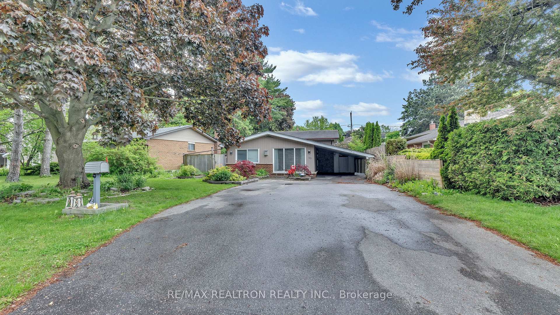 Photo 1 of 63 Dreyer Drive E, Ajax, South East — HOMEH