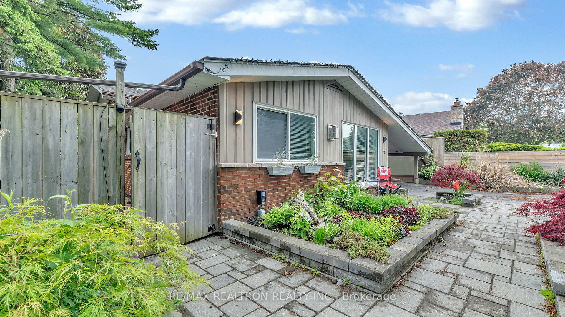 Photo 3 of 63 Dreyer Drive E, Ajax, South East — HOMEH