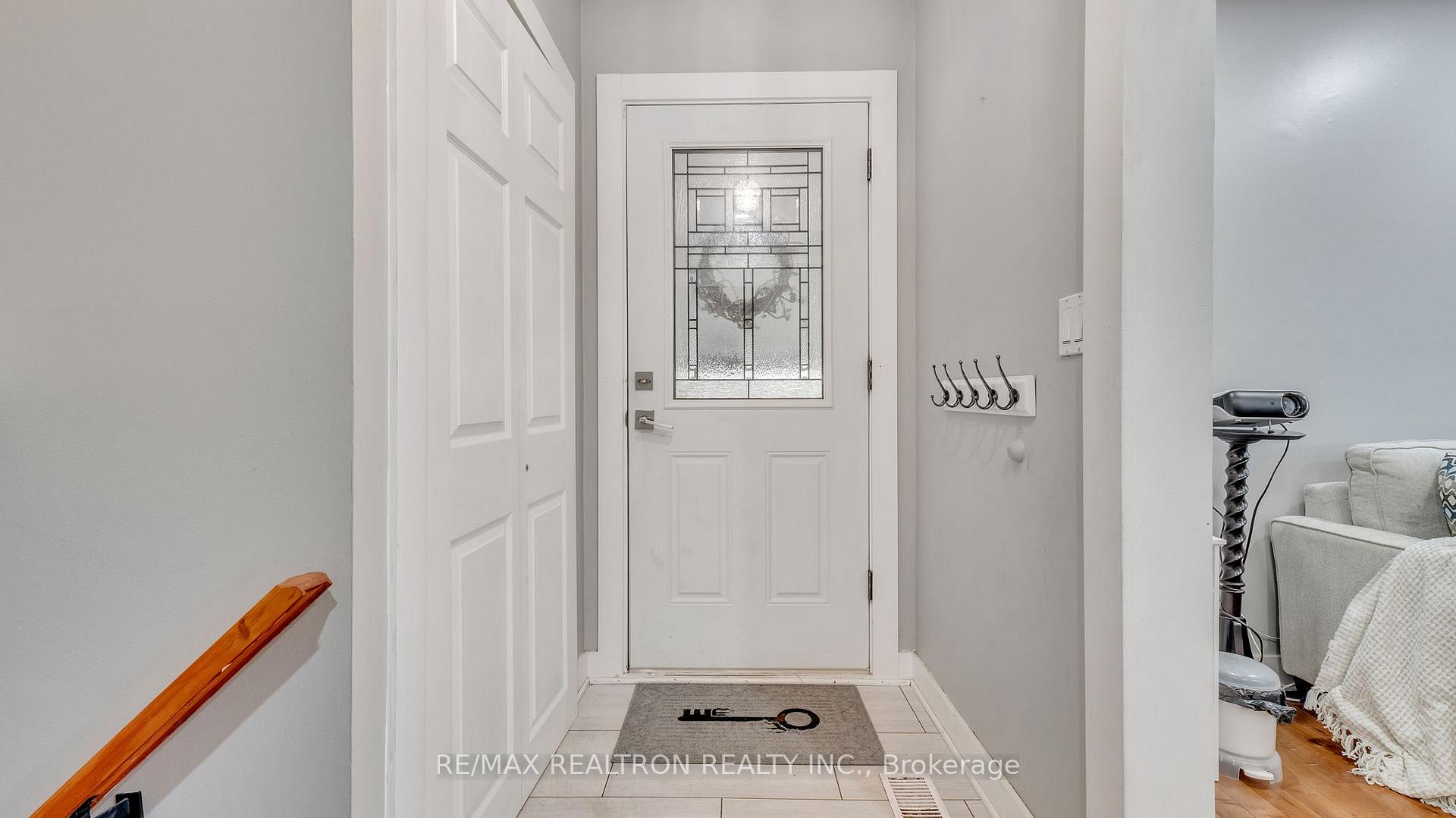 Photo 6 of 63 Dreyer Drive E, Ajax, South East — HOMEH
