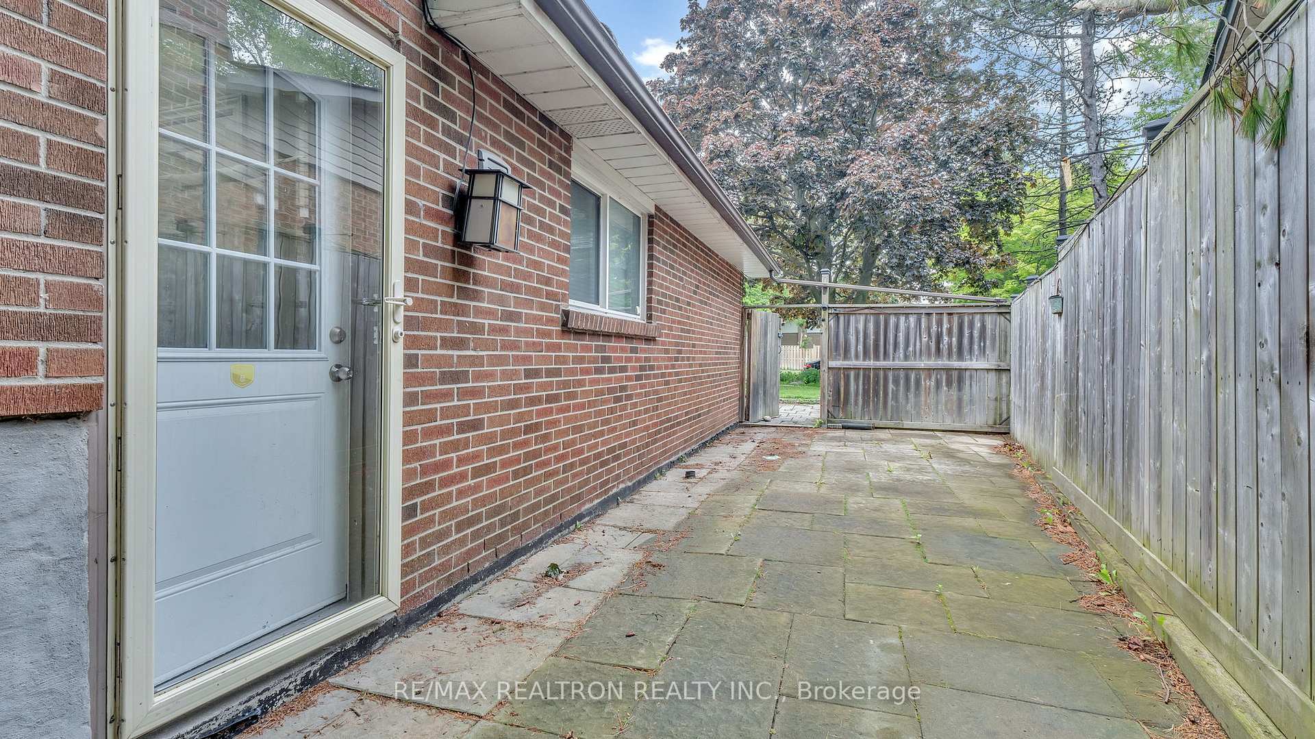 Photo 26 of 63 Dreyer Drive E, Ajax, South East — HOMEH