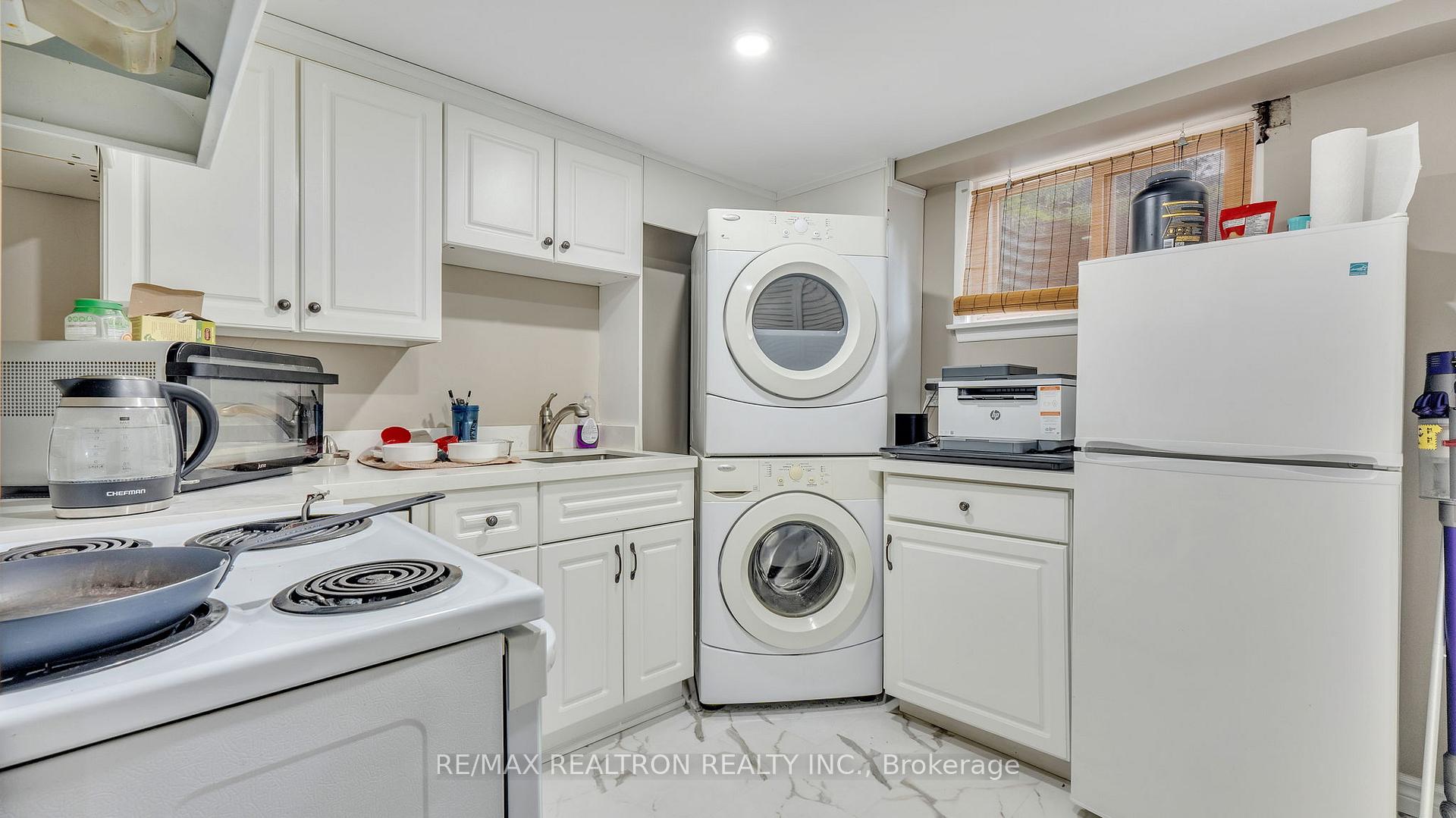 Photo 32 of 63 Dreyer Drive E, Ajax, South East — HOMEH