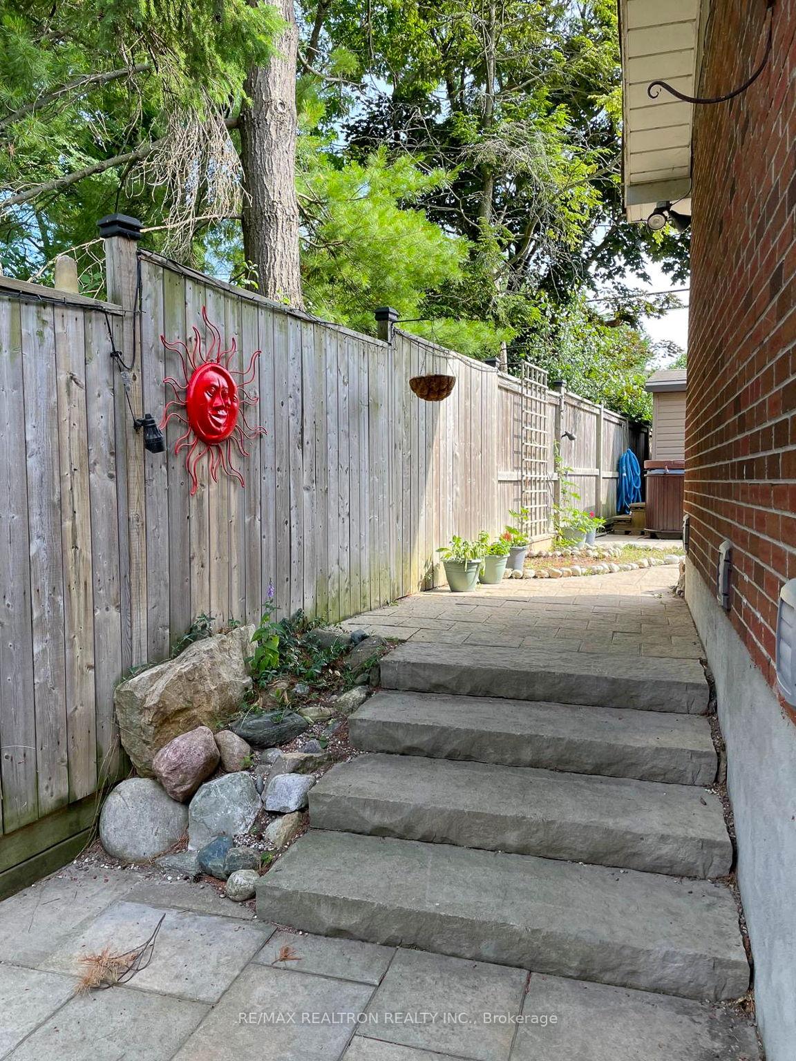 Photo 37 of 63 Dreyer Drive E, Ajax, South East — HOMEH
