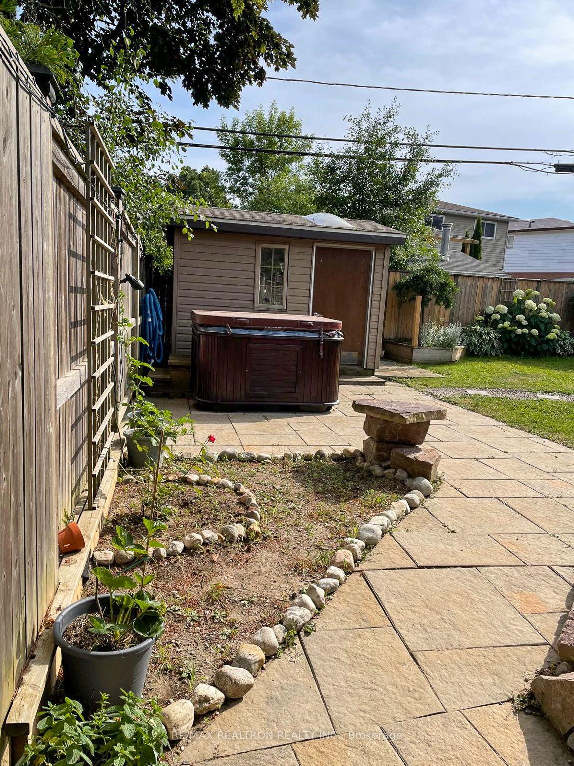Photo 41 of 63 Dreyer Drive E, Ajax, South East — HOMEH