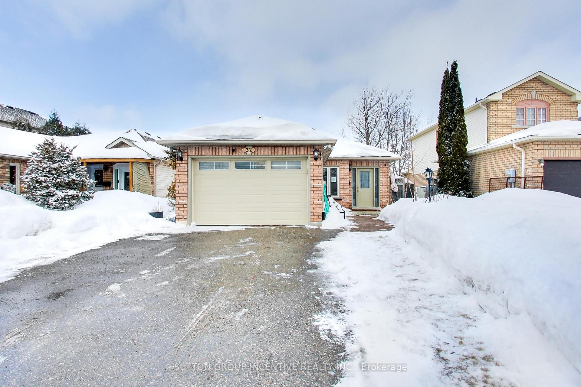 Photo 1 of 32 Gore Drive, Barrie, Ardagh — HOMEH
