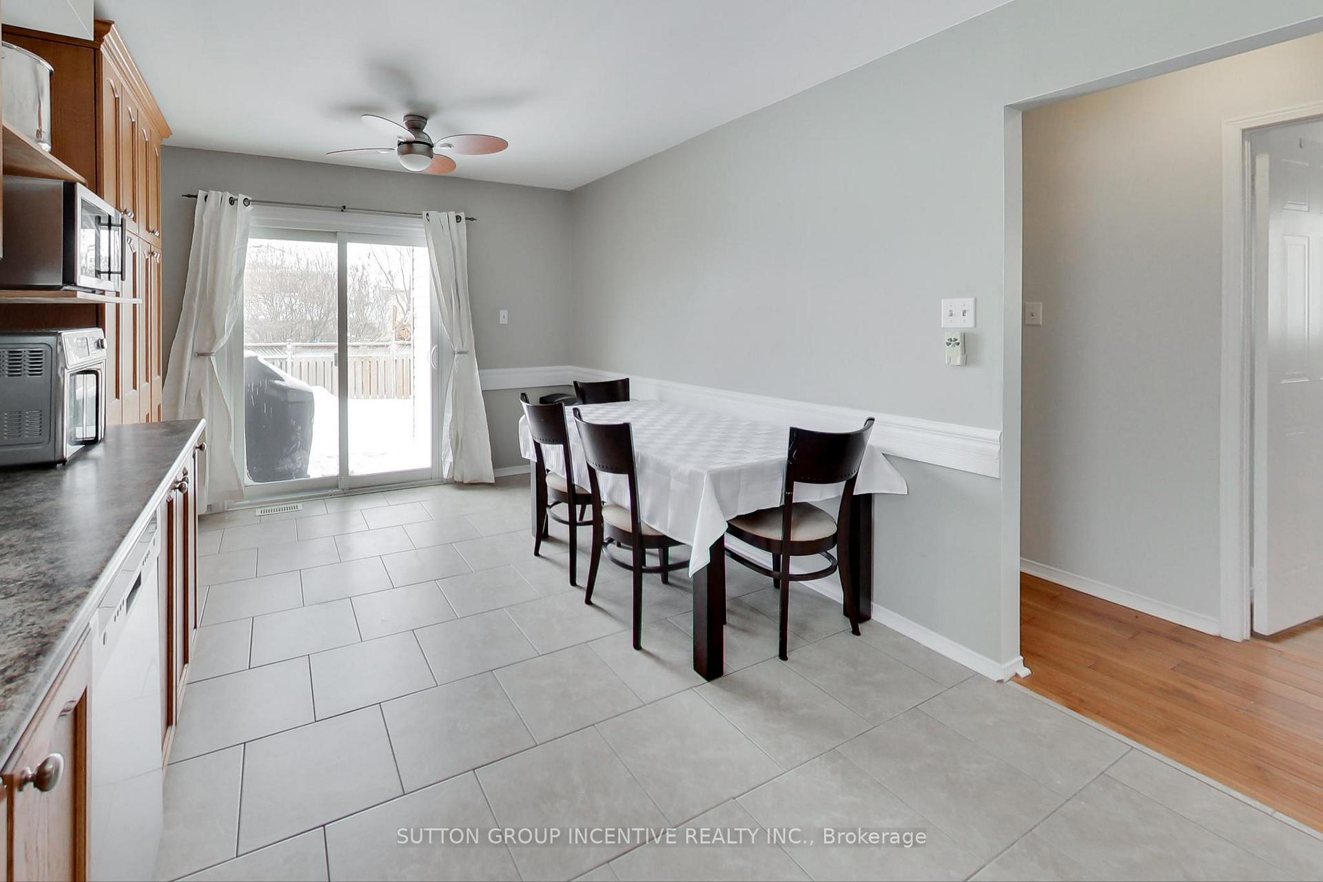 Photo 10 of 32 Gore Drive, Barrie, Ardagh — HOMEH
