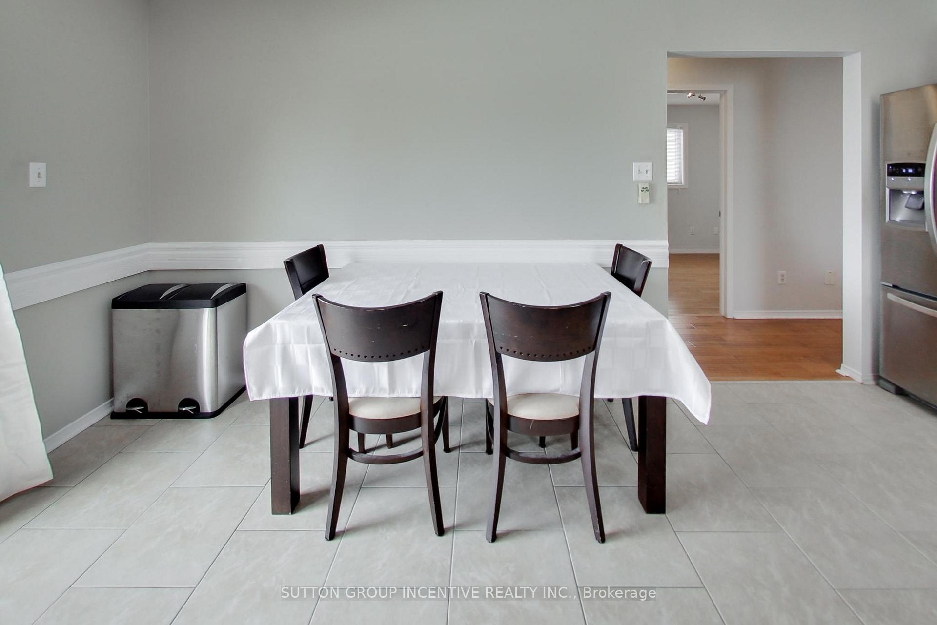 Photo 11 of 32 Gore Drive, Barrie, Ardagh — HOMEH