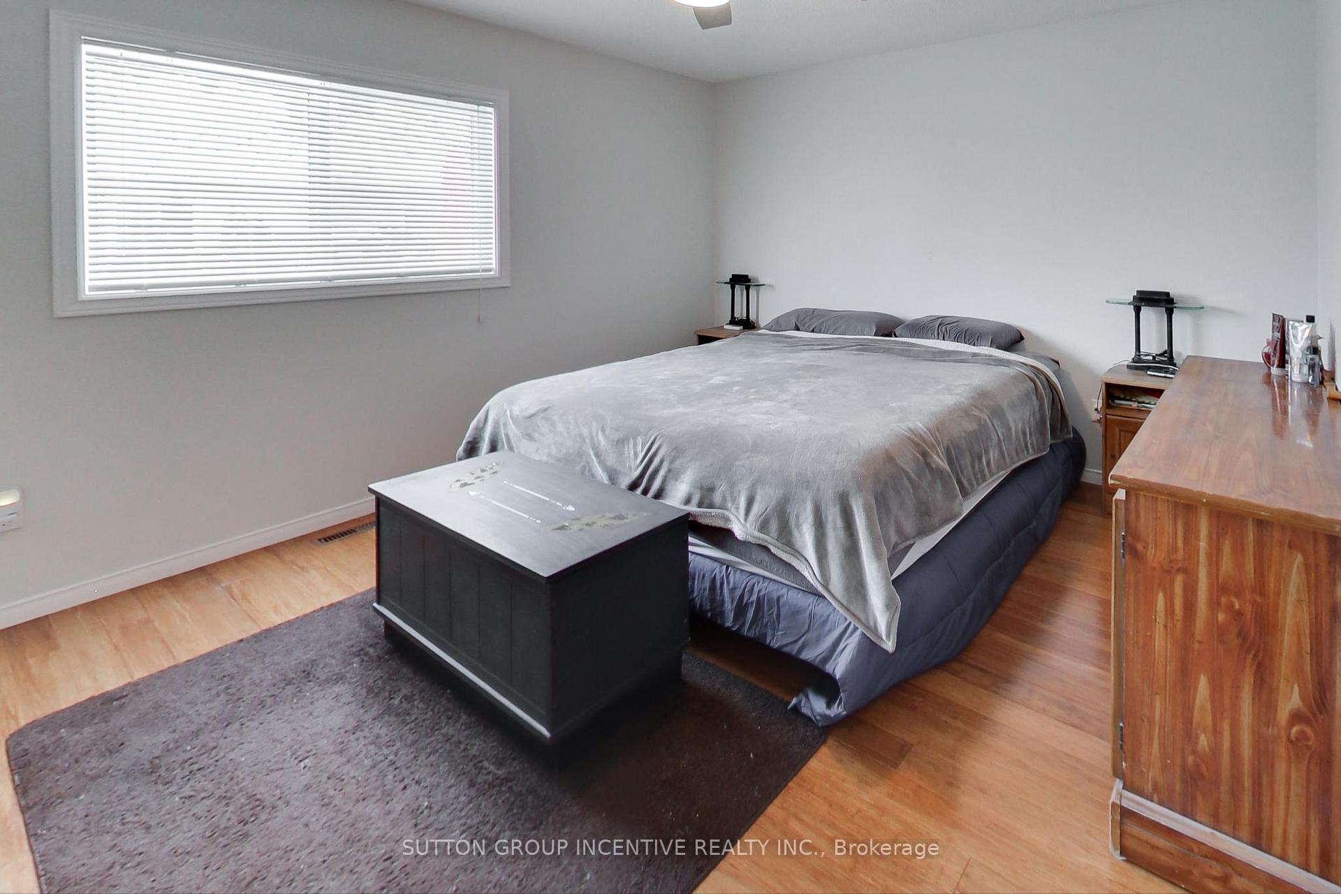 Photo 12 of 32 Gore Drive, Barrie, Ardagh — HOMEH