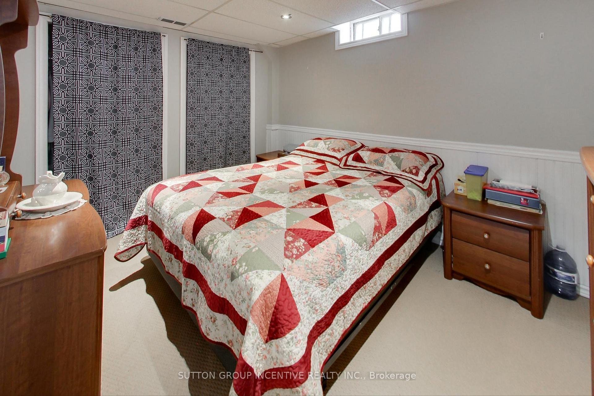 Photo 22 of 32 Gore Drive, Barrie, Ardagh — HOMEH