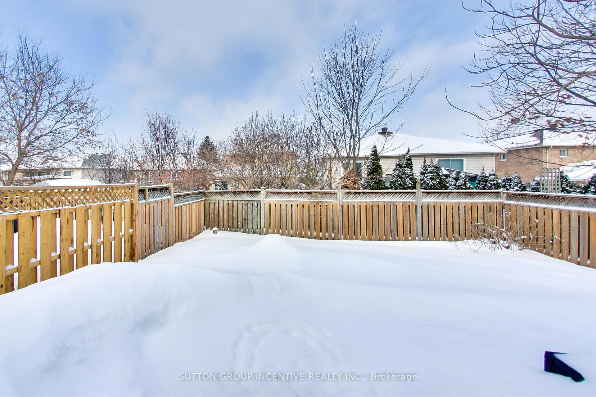 Photo 27 of 32 Gore Drive, Barrie, Ardagh — HOMEH