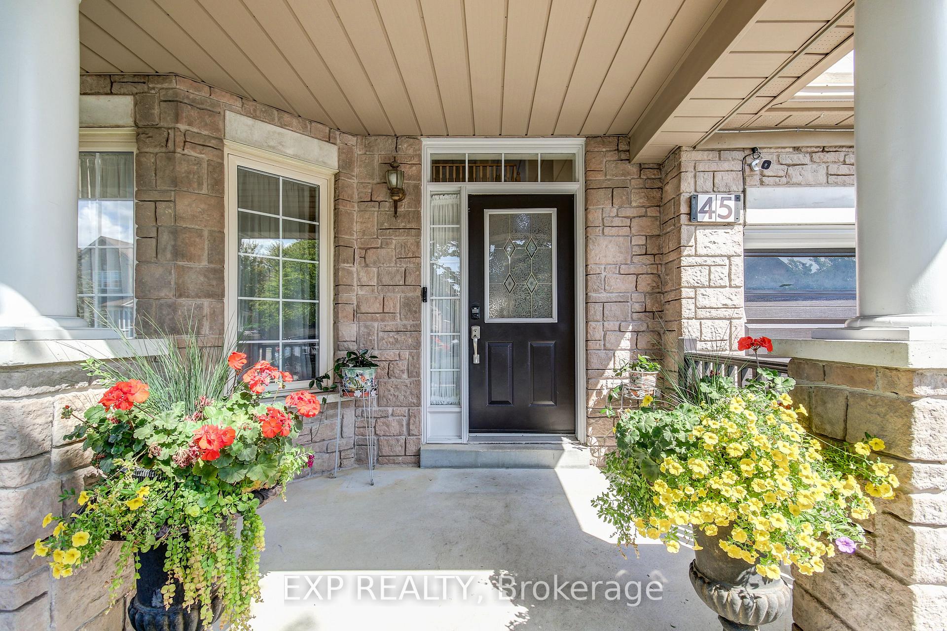 Photo 4 of 45 Marbleseed Crescent, Brampton, Sandringham-Wellington — HOMEH