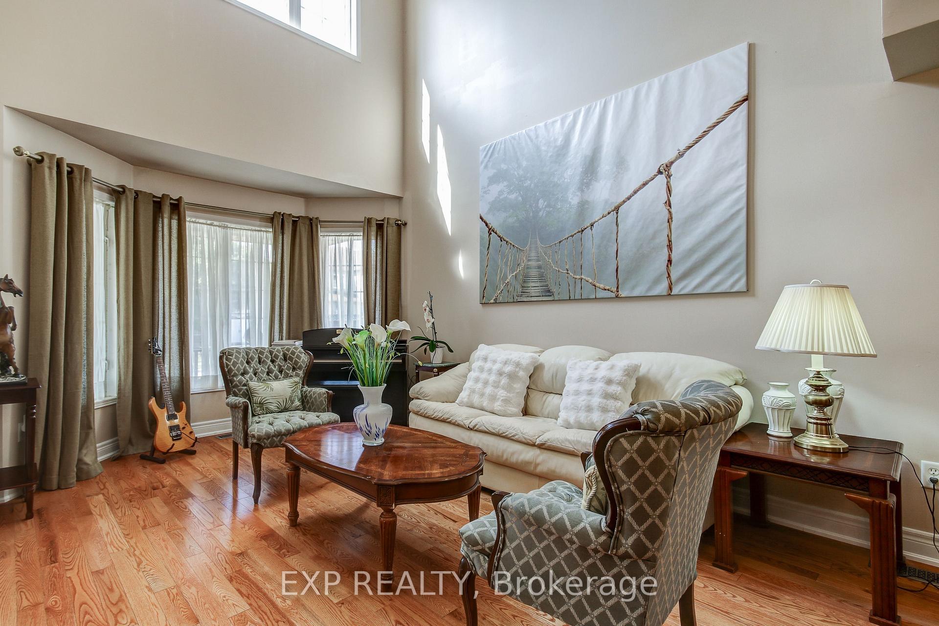 Photo 8 of 45 Marbleseed Crescent, Brampton, Sandringham-Wellington — HOMEH