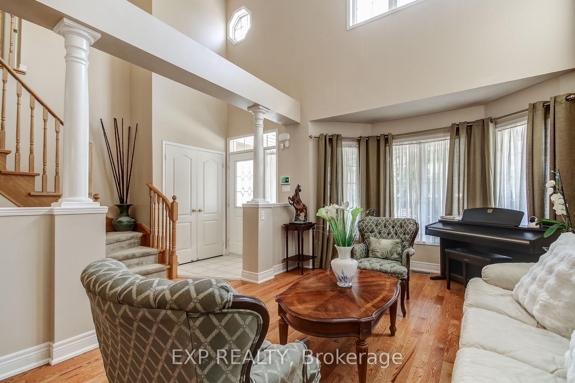 Photo 9 of 45 Marbleseed Crescent, Brampton, Sandringham-Wellington — HOMEH