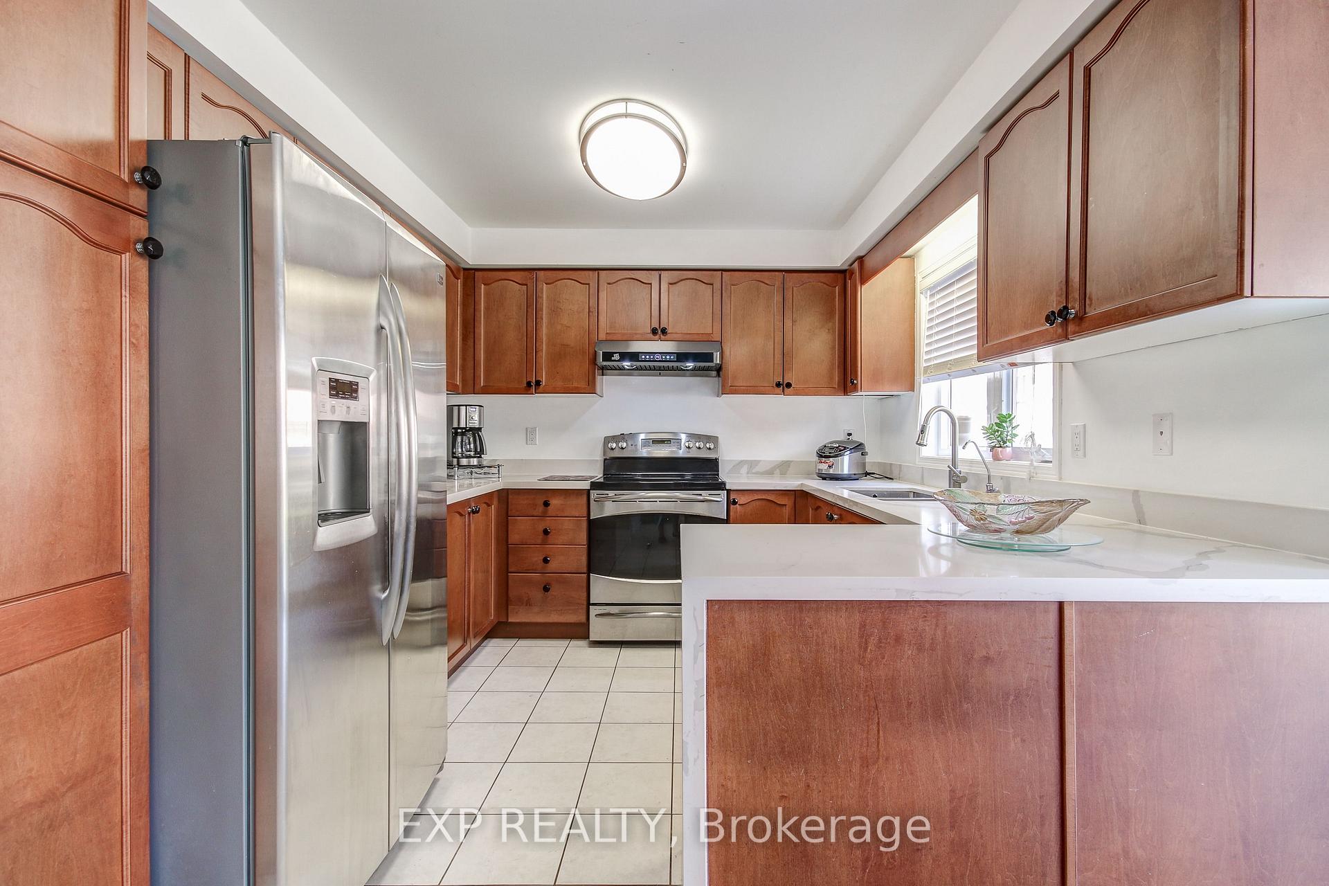 Photo 17 of 45 Marbleseed Crescent, Brampton, Sandringham-Wellington — HOMEH