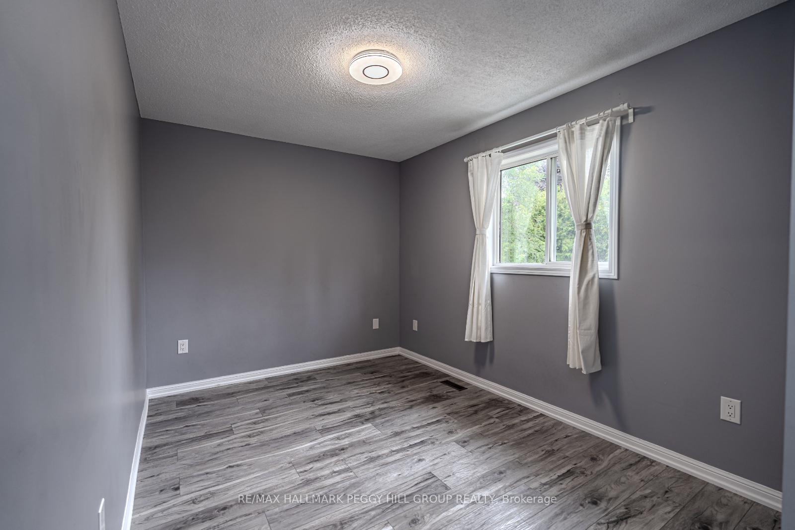 Photo 7 of 367 Ferndale Drive S, Barrie, Ardagh — HOMEH