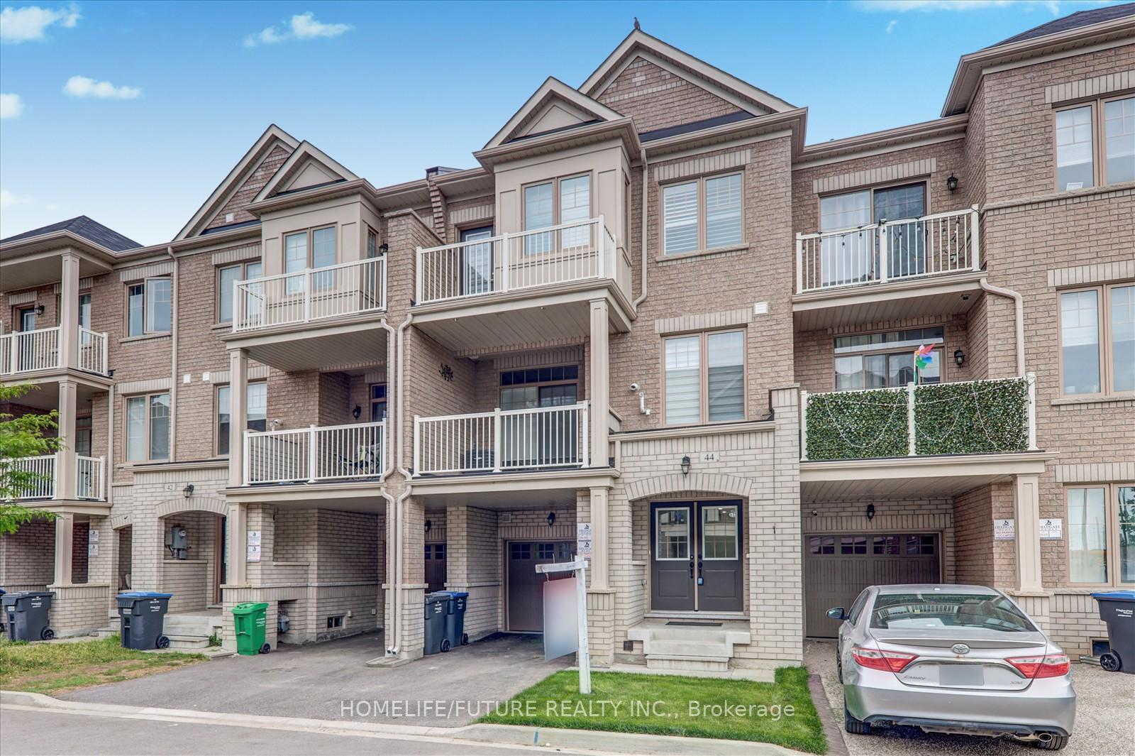 Photo 2 of 44 Haymarket Drive, Brampton, Northwest Brampton — HOMEH