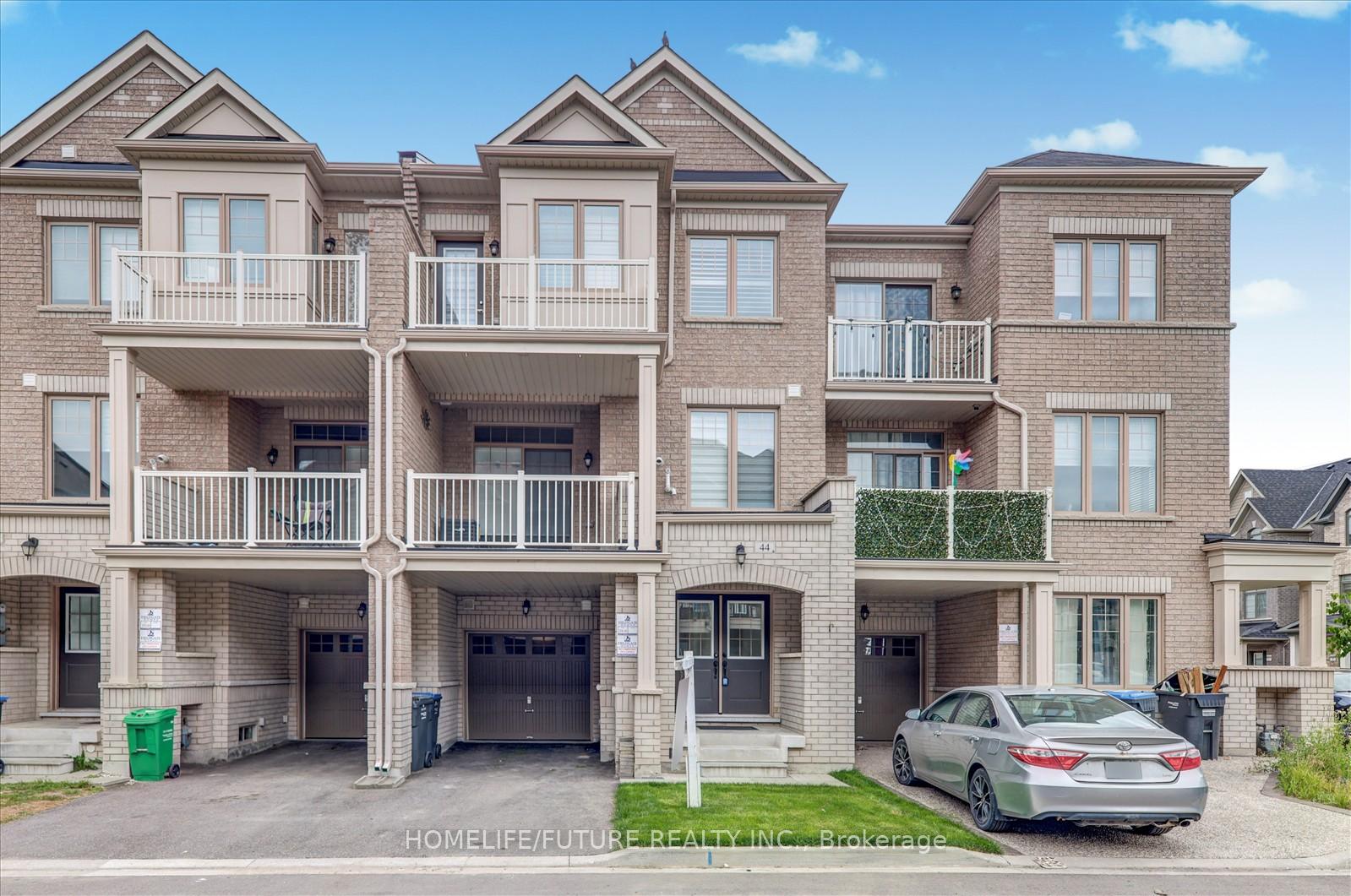 Photo 3 of 44 Haymarket Drive, Brampton, Northwest Brampton — HOMEH
