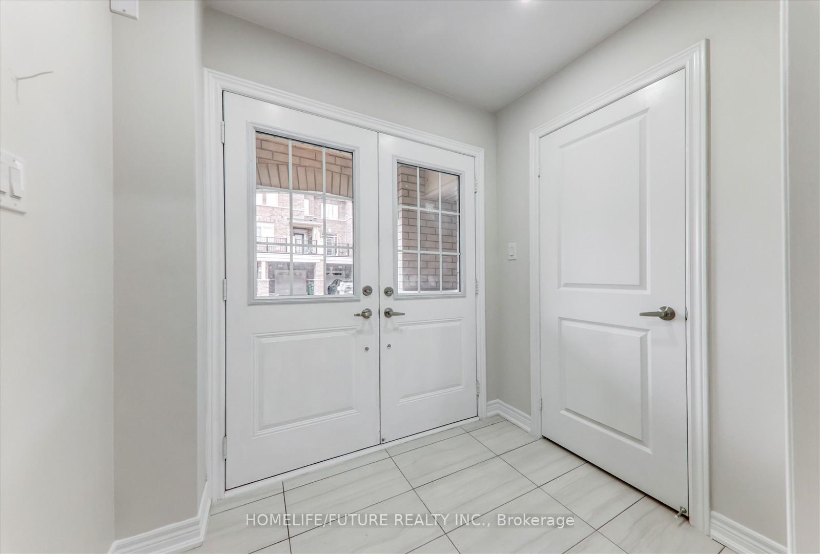 Photo 6 of 44 Haymarket Drive, Brampton, Northwest Brampton — HOMEH