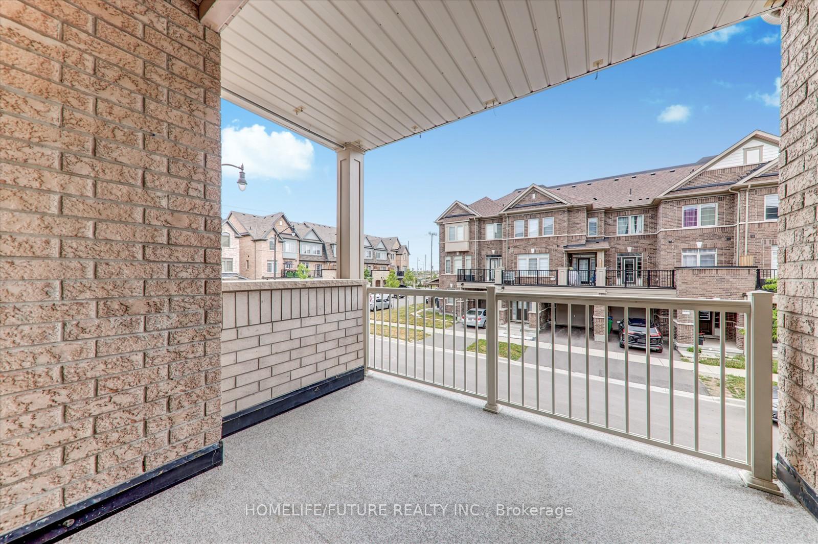 Photo 20 of 44 Haymarket Drive, Brampton, Northwest Brampton — HOMEH